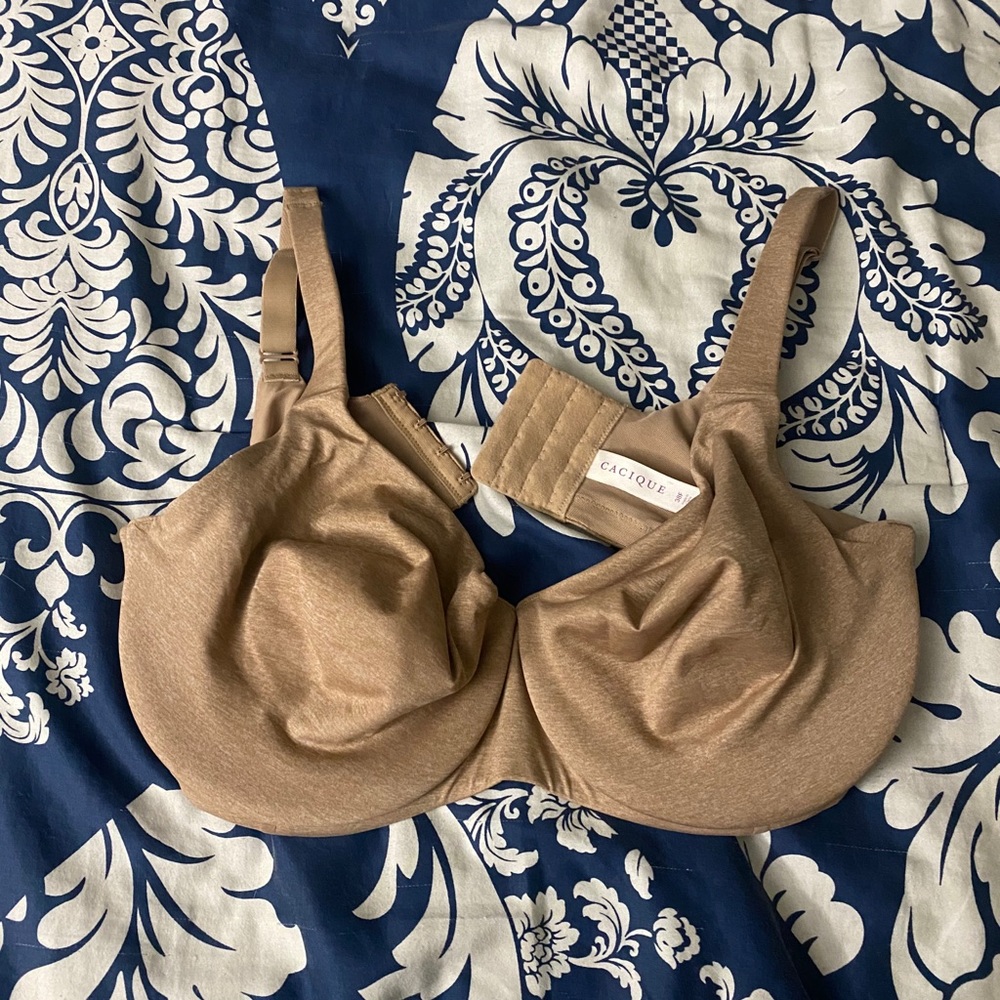 NWOT nude cacique 38f bra